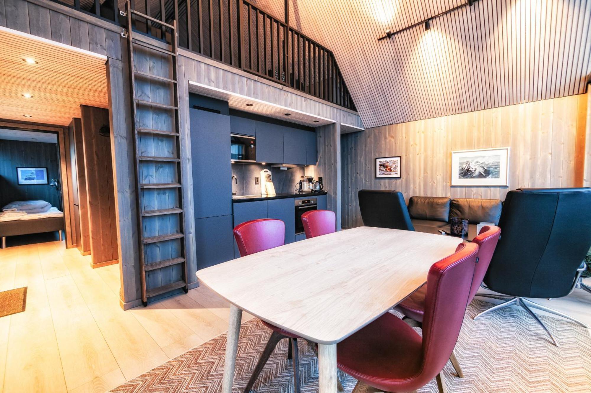 Rorbuleilighet Lysoysundet 1G Henningsvær Exterior foto